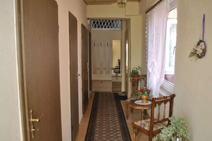 Ballroom/Hall 23 of 33