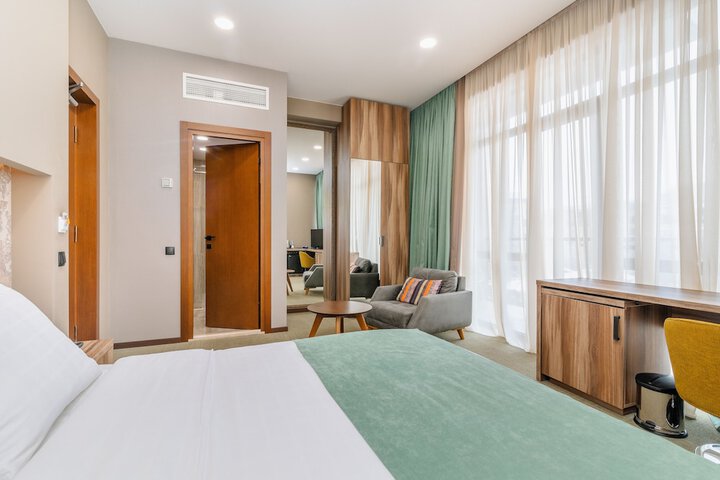 Room 7 of 40