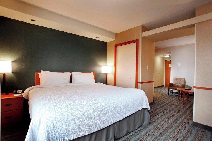 Room 9 of 29