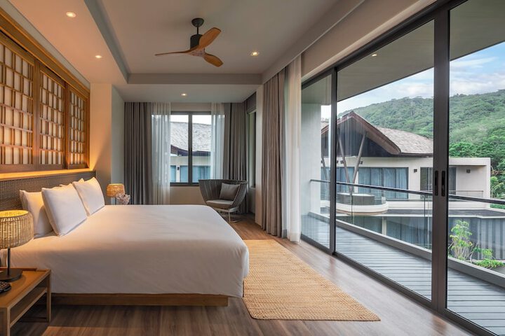 Room 25 of 130