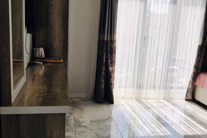 Room 9 of 40
