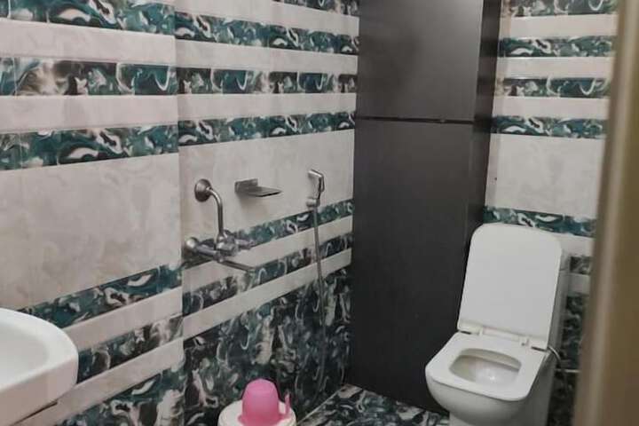 Room 5 of 7