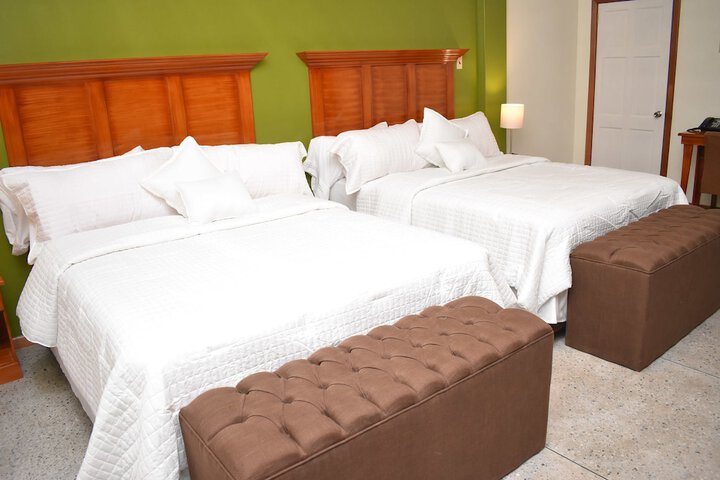 Room 9 of 27