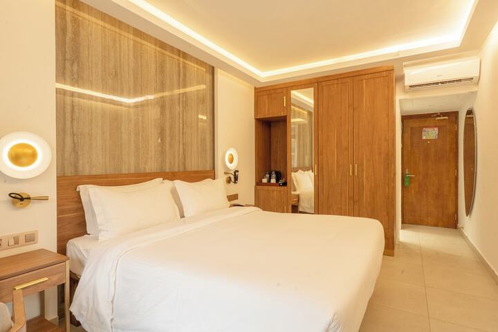 Room 55 of 151