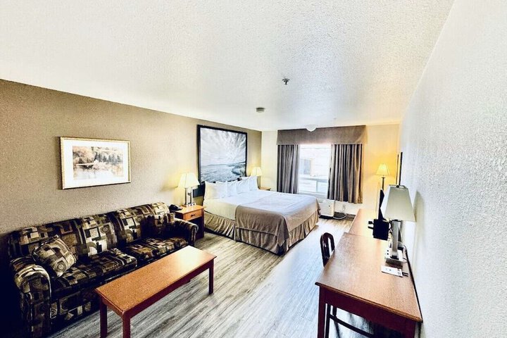 Room 7 of 14