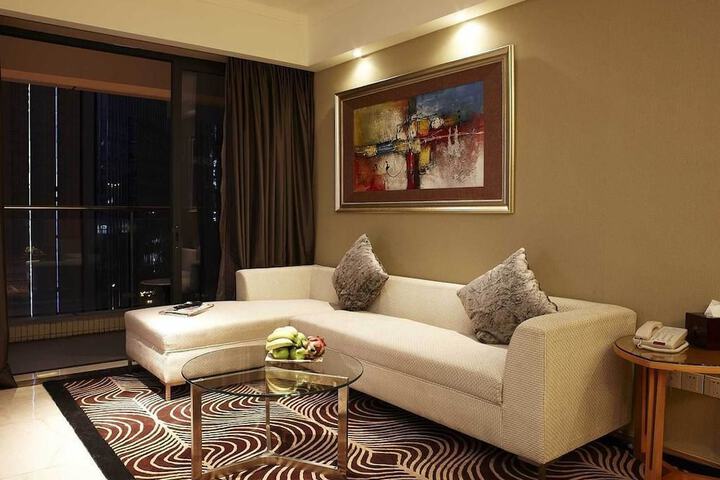 Room 15 of 51