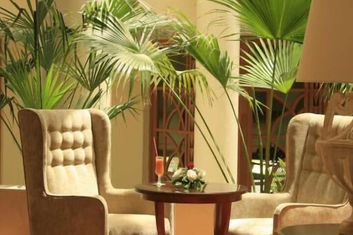 Guest Lobby