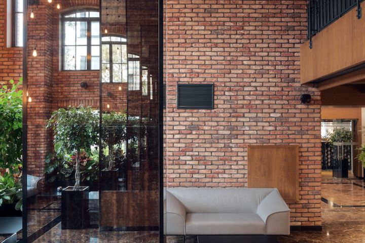 Hotel 4 of 113