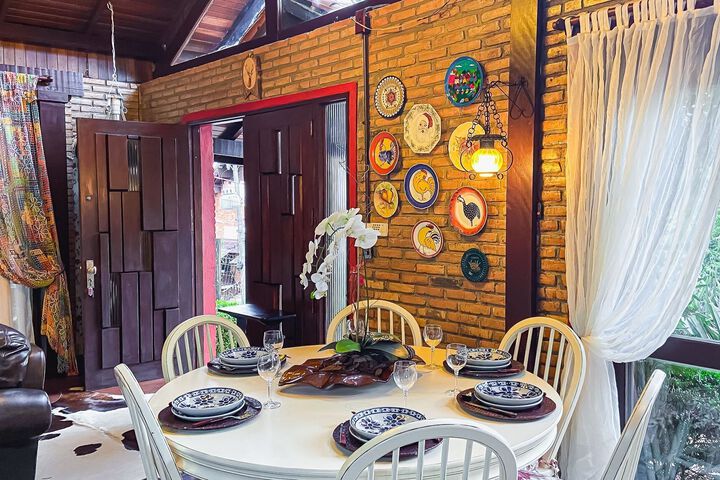 Dining 10 of 39