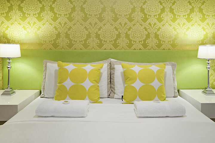 Room 11 of 39