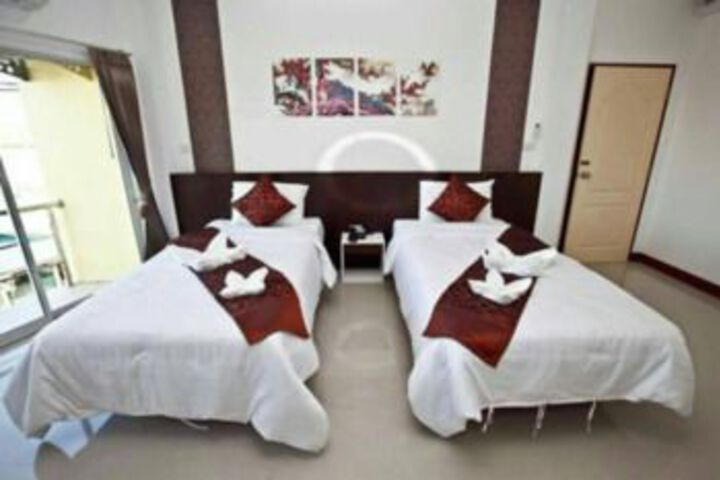 Room 9 of 17