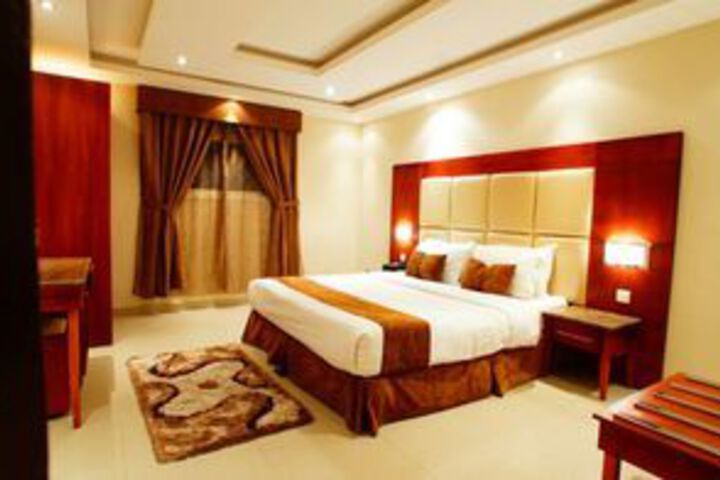 Room 10 of 20