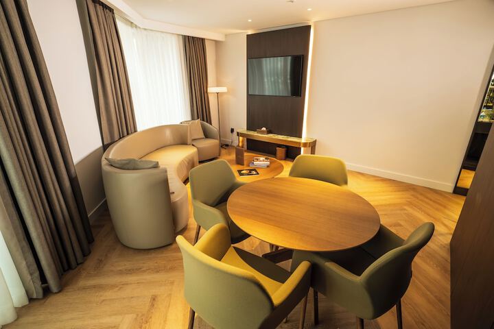 Room 111 of 200
