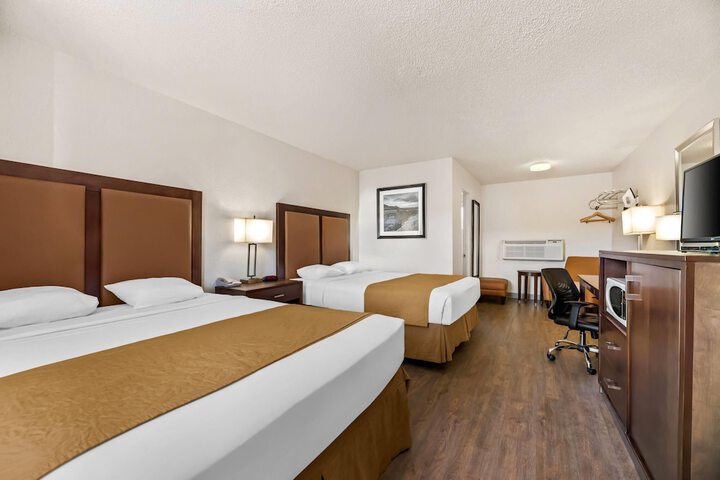 Room 15 of 33
