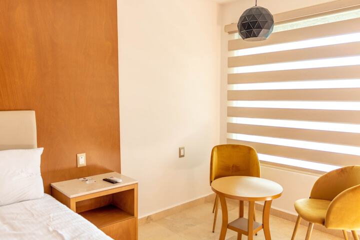 Room 9 of 21