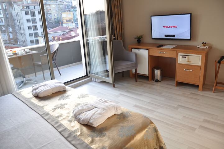 Room 17 of 52
