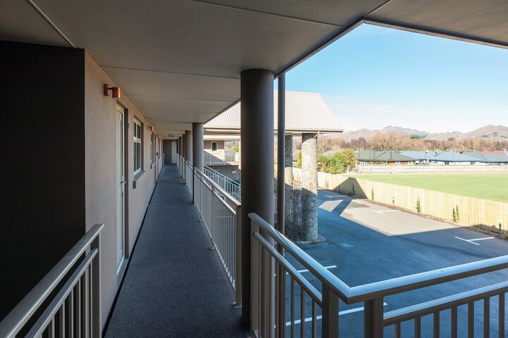 Ballroom/Hall 96 of 120