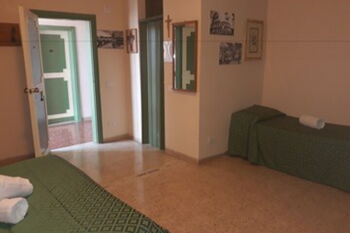 Room 20 of 24