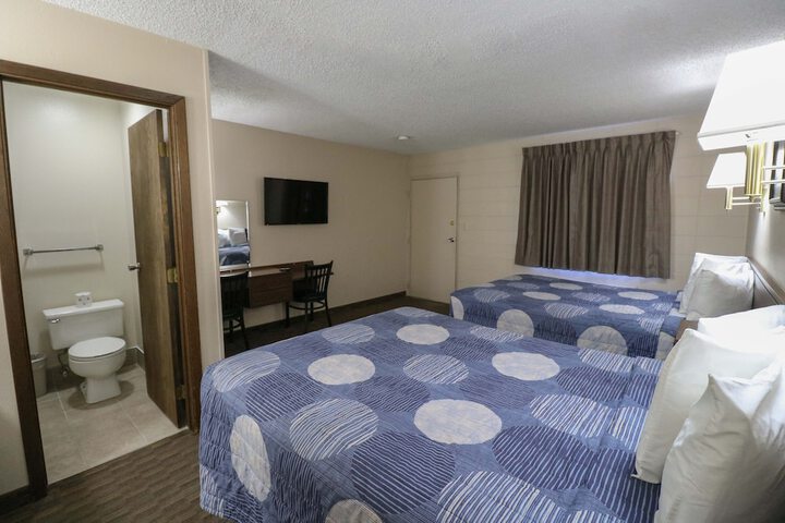 Room 12 of 51