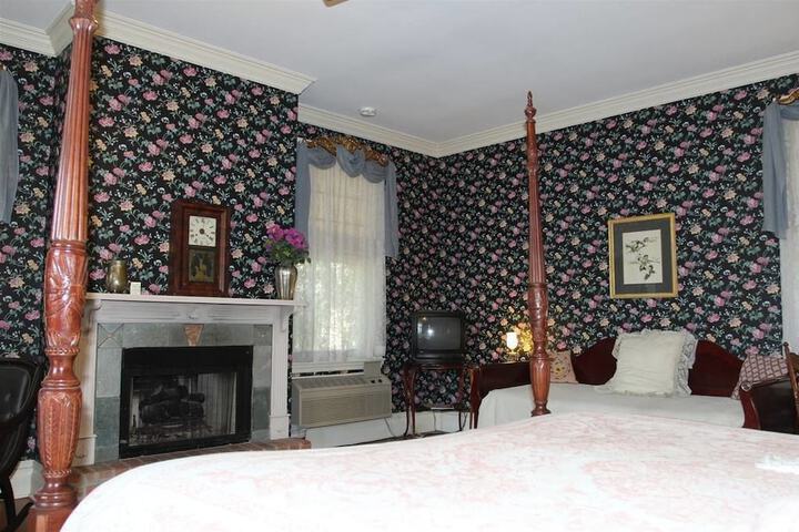 Room 22 of 109