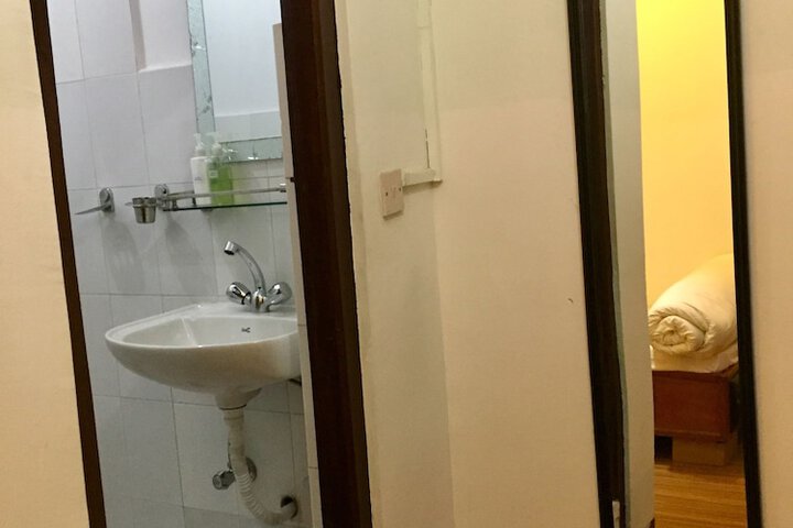 Room 15 of 19