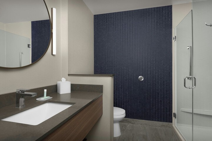 Room 25 of 42