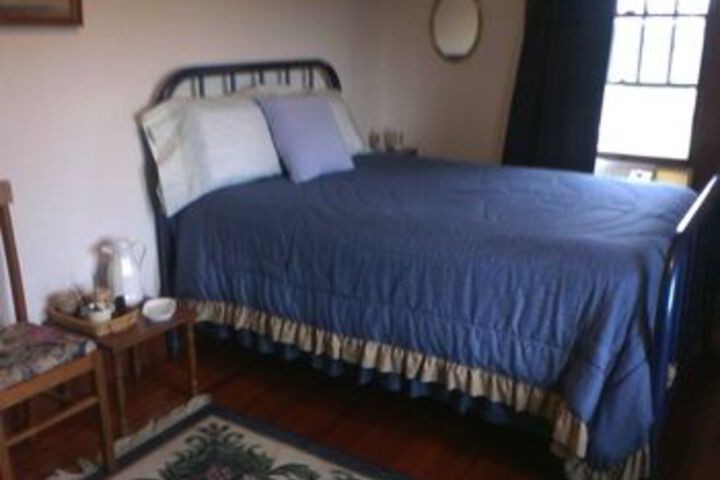 Room 11 of 24