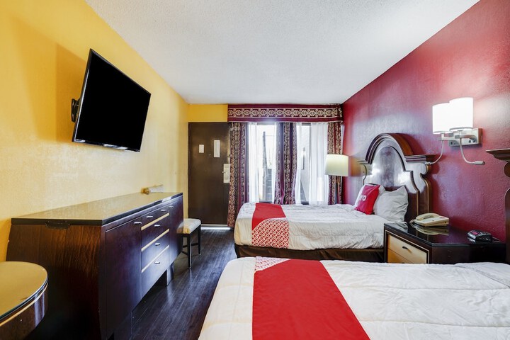 Quadruple Double Bed (3 of 8)