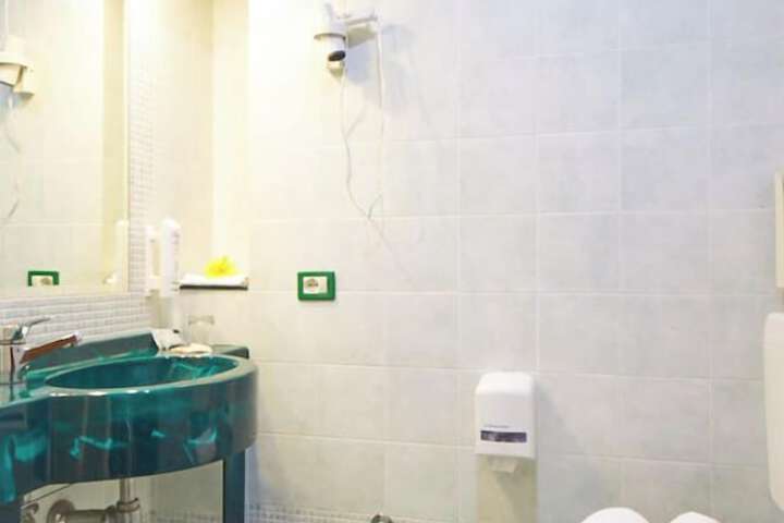 Clean Restrooms