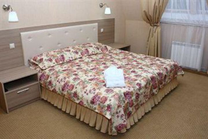 Room 14 of 33