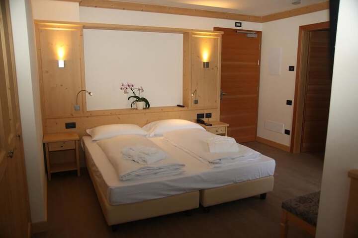 Room 14 of 54