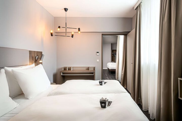 Room 7 of 36
