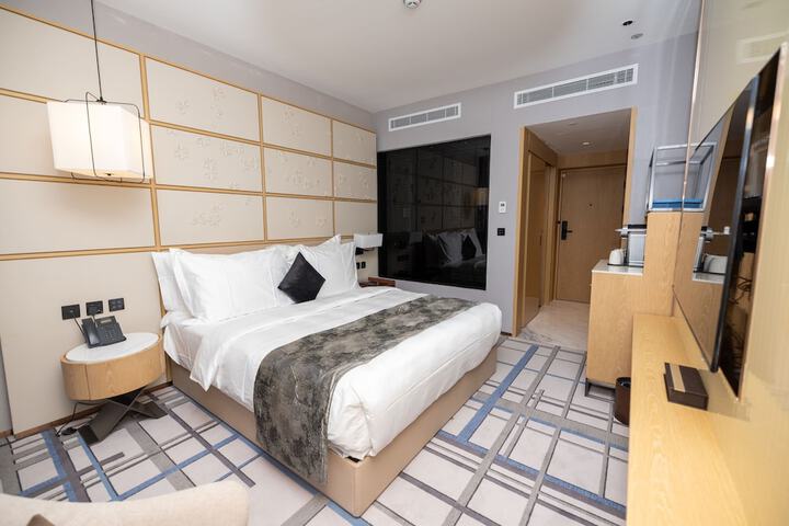 Room 19 of 32