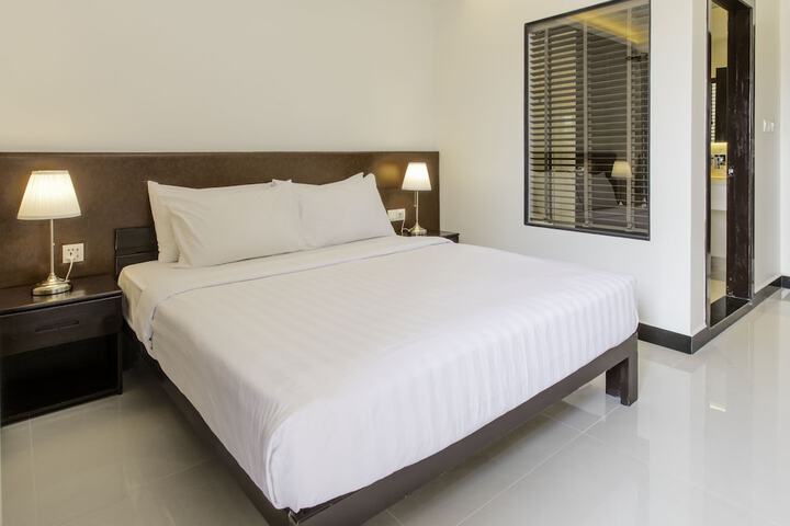 Room 27 of 110