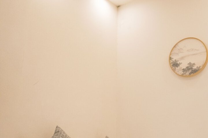 Room 14 of 21