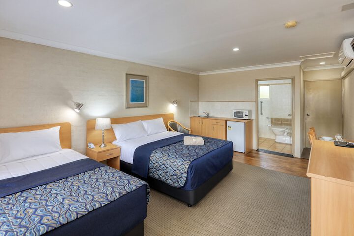 Room 7 of 34