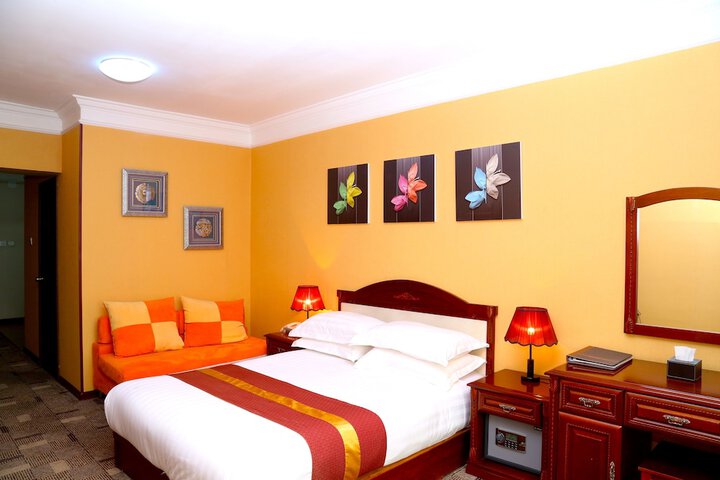 Room 9 of 62