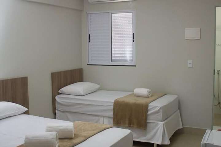 Room 5 of 16