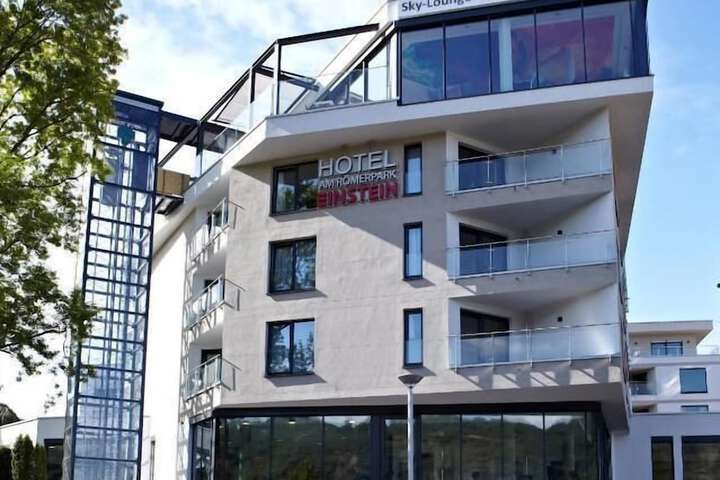 Hotel 18 of 19