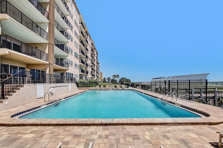 Pool 24 of 45