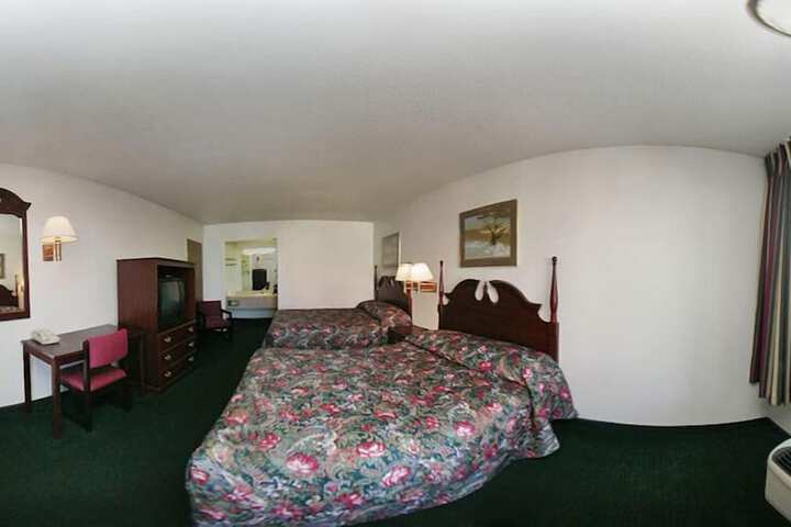 2 Double Beds (7 of 7)