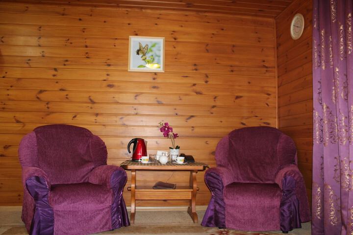 Room 14 of 18