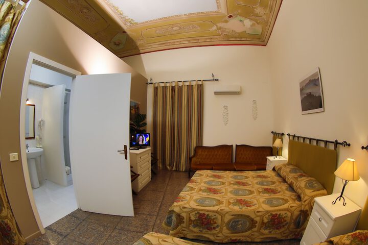 Room 3 of 14