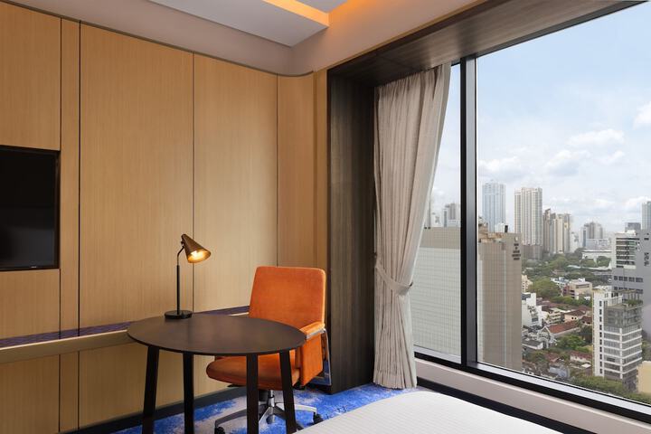 Room 35 of 90