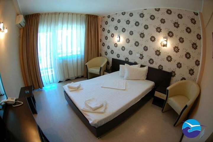 Room 7 of 49