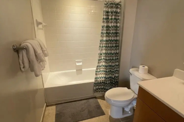 Room 7 of 11