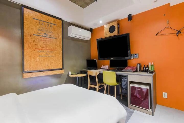 Room 29 of 41