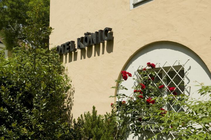 Hotel Exterior 41 of 41
