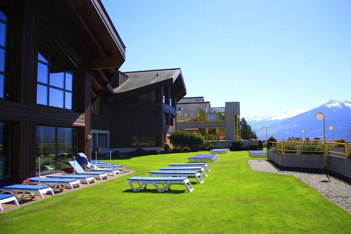 Hotel with Pool