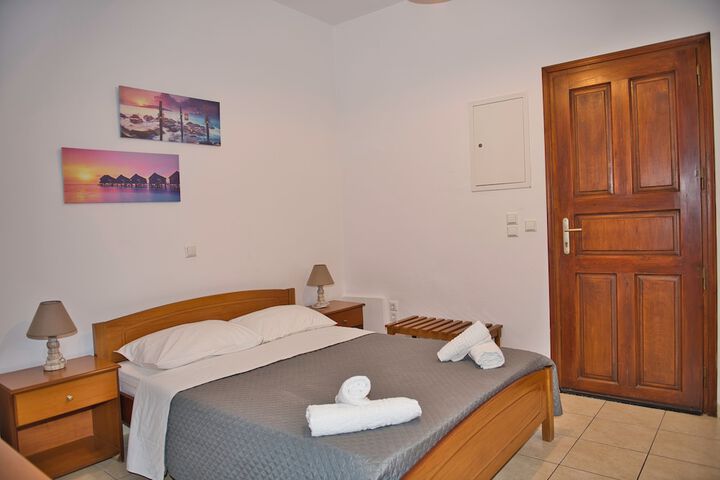 Room 12 of 73